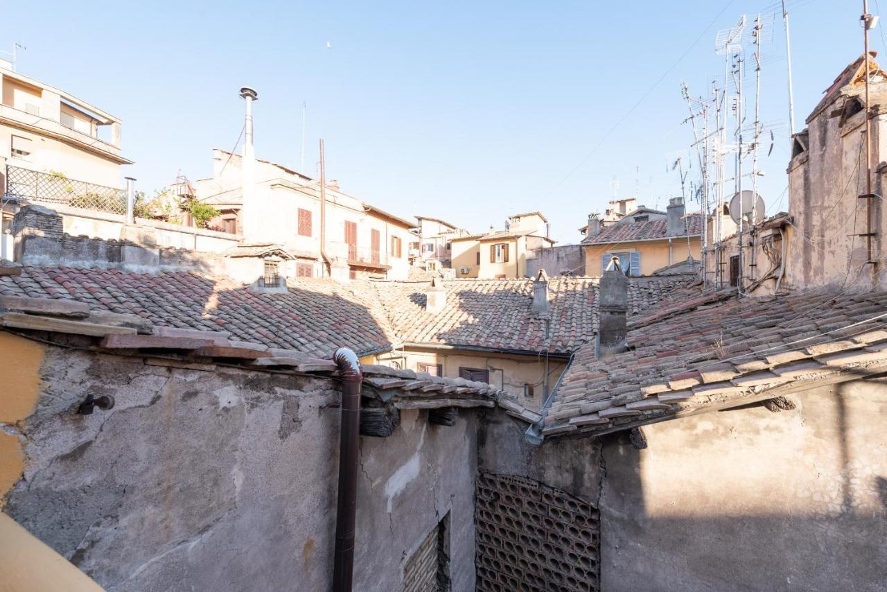 Stunning Campo De Fiori Apartment With Terrace Rome Luaran gambar
