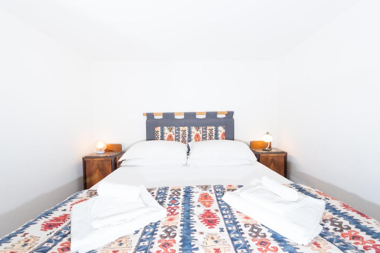 Stunning Campo De Fiori Apartment With Terrace Rome Luaran gambar