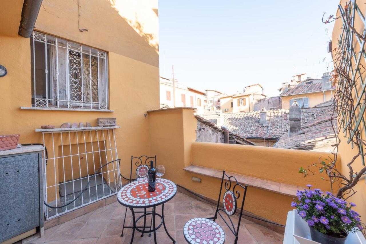 Stunning Campo De Fiori Apartment With Terrace Rome Luaran gambar
