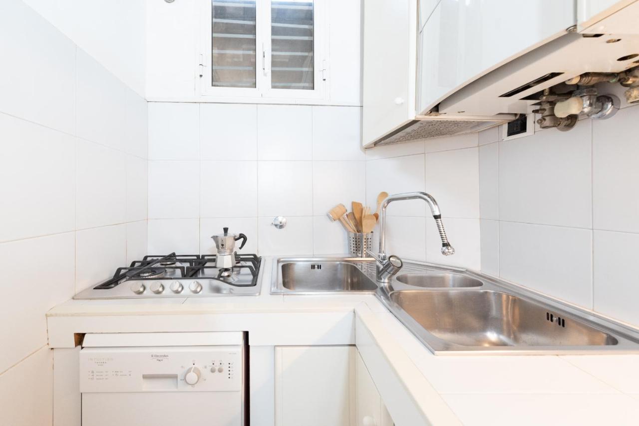 Stunning Campo De Fiori Apartment With Terrace Rome Luaran gambar