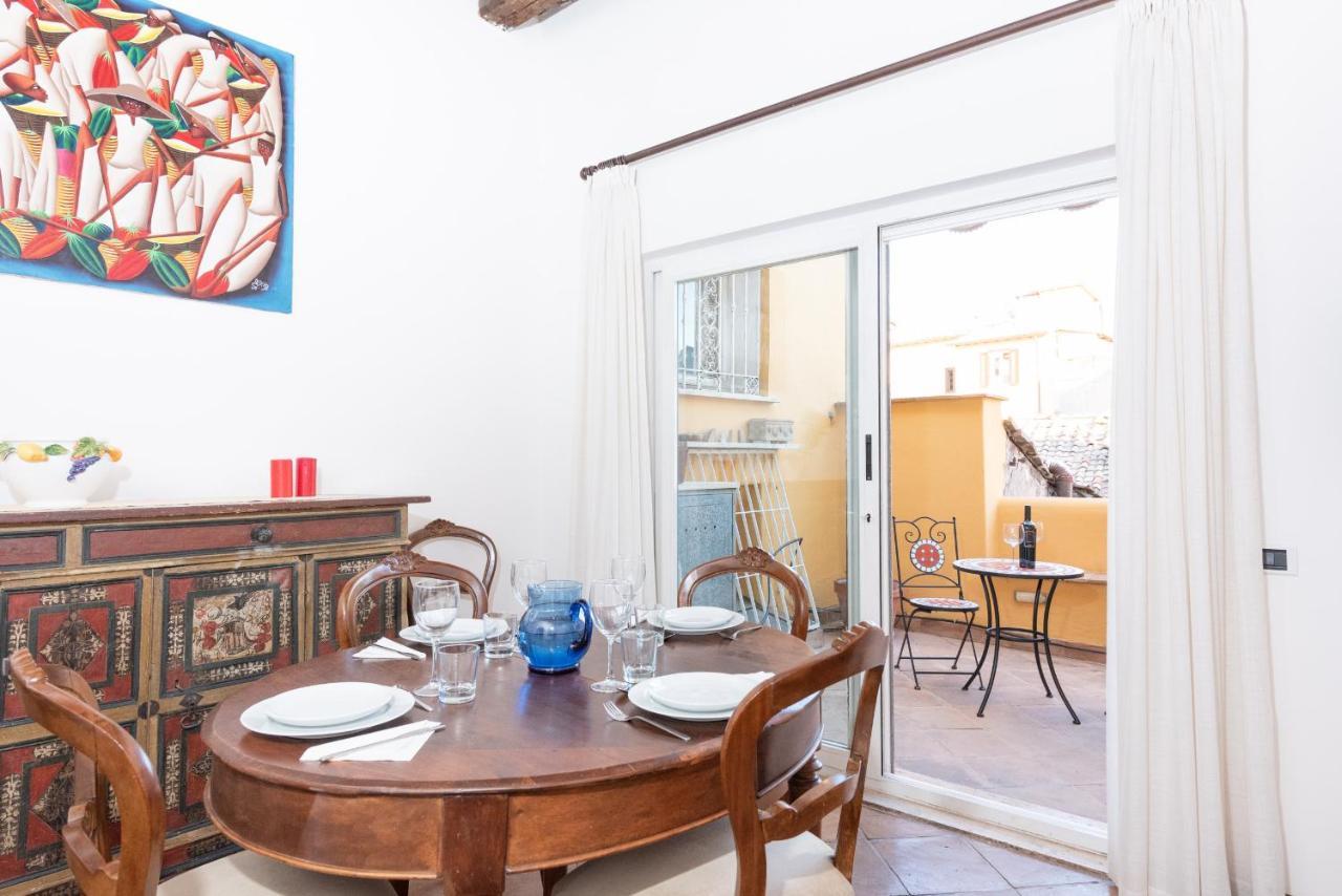 Stunning Campo De Fiori Apartment With Terrace Rome Luaran gambar