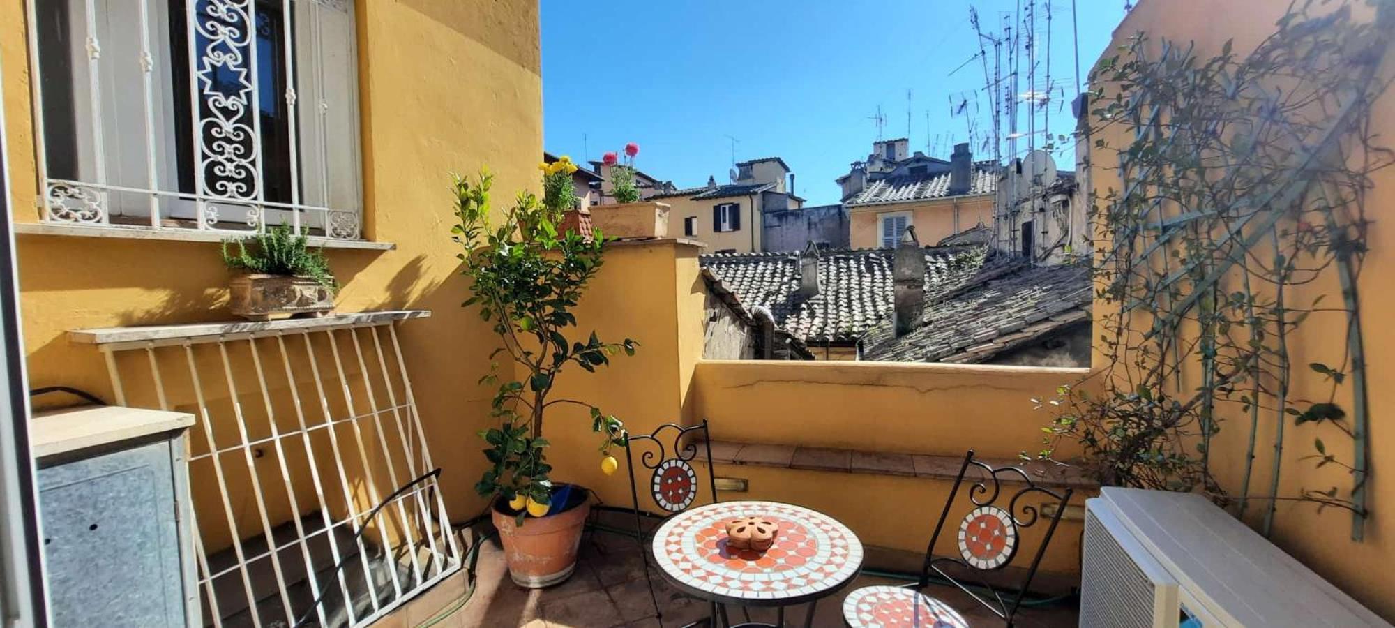 Stunning Campo De Fiori Apartment With Terrace Rome Luaran gambar